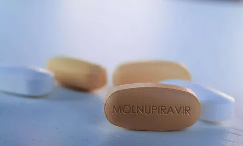 Phân bổ 300.000 liều thuốc Molnupiravir điều trị ca COVID-19 thể nhẹ tại 46 tỉnh, thành