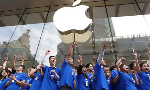 Apple tặng mỗi nhân viên 1.000 USD để tân trang thiết bị tiếp tục làm việc tại nhà