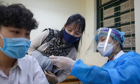 Ngày 23/12, cả nước ghi nhận 16.377 ca COVID-19, 10.152 ca trong cộng đồng