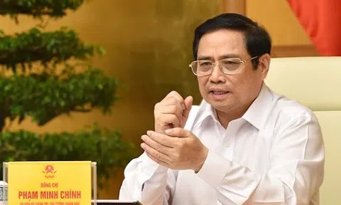 Thủ tướng chỉ đạo tăng cường tiêm vaccine, kiểm soát biến chủng Omicron