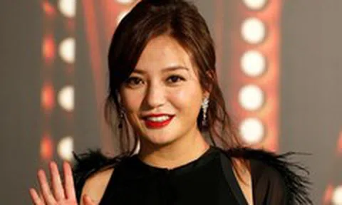 Triệu Vy lần đầu xuất hiện sau khi bị phong sát, tẩy chay