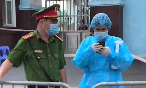 Cập nhật F0 ở Hà Nội "leo thang" cao nhất cả nước. "Viên phi công số 2" ra viện sau 51 ngày, viện phí 1,1 tỷ