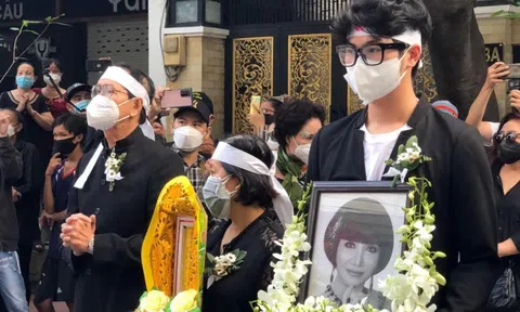 Đưa nghệ sĩ Thanh Kim Huệ về nơi an nghỉ cuối cùng