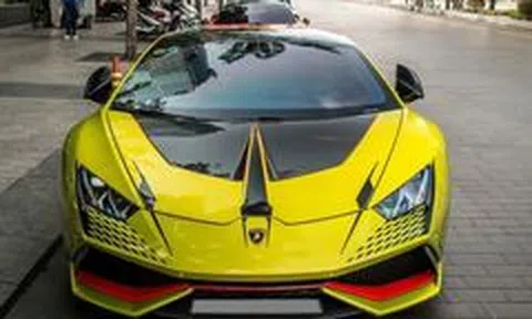 Lamborghini Huracan độ theo phong cách STO tại TP.HCM