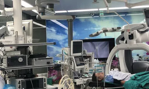 Hà Nội dừng nhiều hoạt động tại 8 quận "vùng cam"