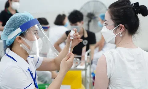 Thủ tướng giao Bộ Y tế nghiên cứu để bảo đảm đủ vaccine tiêm mũi tăng cường