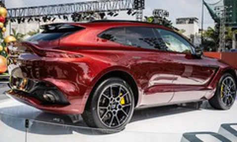 Ảnh chi tiết siêu SUV Aston Martin DBX gần 17 tỷ đồng tại Việt Nam