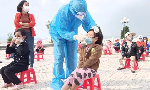 Đi học được 2 ngày, nam sinh tiểu học nhiễm Covid-19, cả lớp phải dừng học