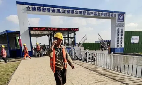 Đối tác Apple xây nhà máy rộng bằng 40 sân bóng đá để ráp iPhone