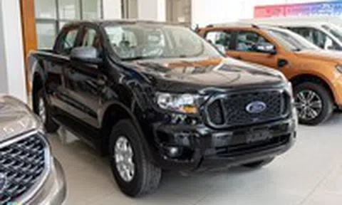 Loạt xe gầm cao ăn khách vừa tăng giá bán tại Việt Namicon