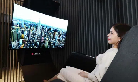 [CES 2022] LG khoe công nghệ OLED trong suốt và màn hình gập không nếp gấp
