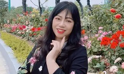 NSND Thúy Hường trẻ trung xinh đẹp ở tuổi 54