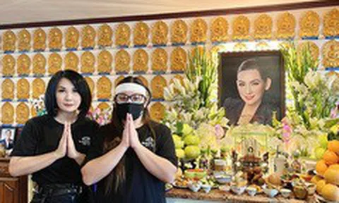 Trizzie Phương Trinh: 'Mạnh Quỳnh ghé chùa, ngồi tâm sự với Phi Nhung thật lâu'