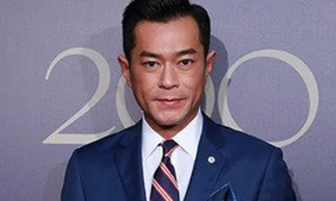 Cổ Thiên Lạc bị chê hết thời ở tuổi 51