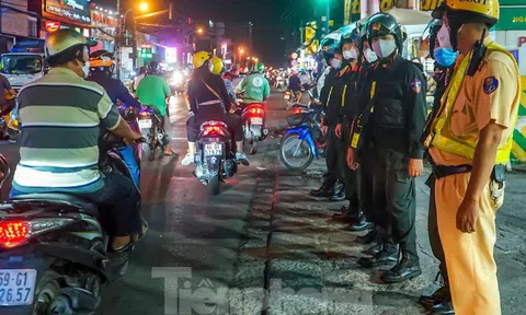 Bị đo độ cồn, người 'xin đừng giữ xe', người 'cầu cứu' cán bộ quen biết