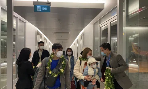 Hạn chế chuyến bay quốc tế combo hạ cánh tại sân bay Nội Bài, Tân Sơn Nhất