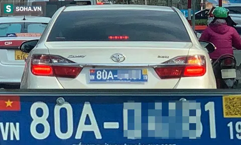 Chi tiết đặc biệt ở biển số gắn mã QR và Quốc kỳ Việt Nam mà Cục CSGT đang thử nghiệm