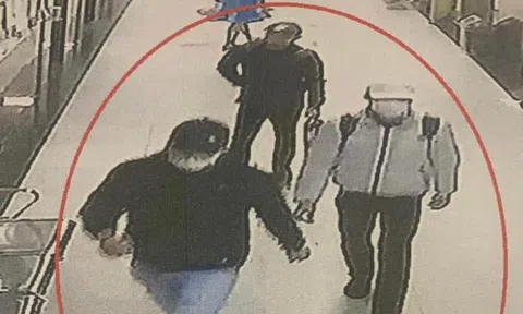 Nhận dạng nhóm đối tượng xịt hơi cay, cướp điện thoại ở chung cư Linh Đàm