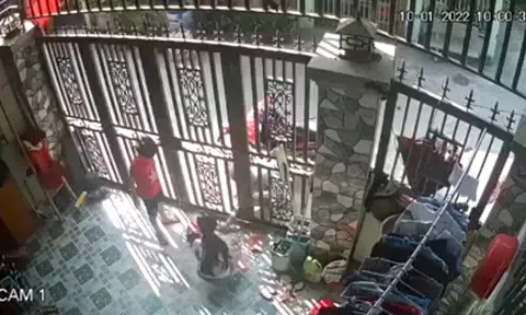 CLIP: Giữa ban ngày, người phụ nữ liều lĩnh dụ dỗ 2 cháu nhỏ ở Bình Dương