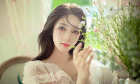 Hot girl Đô Mỹ Trúc ‘lên hương’ sau nửa năm lùm xùm với Ngô Diệc Phàm