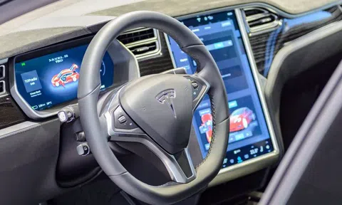 Volkswagen và Toyota còn "all in" vào xe điện, lẽ nào lại bắt VinFast lưu luyến xe xăng?