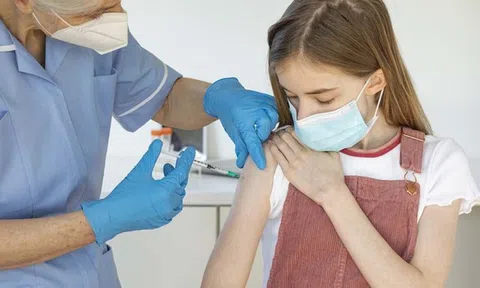 Hoàn thành tiêm đủ liều cơ bản cho người từ 12 tuổi trở lên trong tháng 1