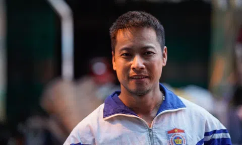 Người hùng cứu bé gái trong biển lửa ở Hà Nội: 'Cháu bé mặt đen thui, gọi chú ơi cứu cháu'