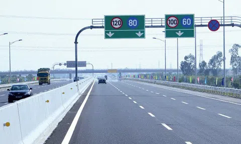Từ 5/5, xe trả phí thủ công bị cấm đi cao tốc hiện đại nhất nước