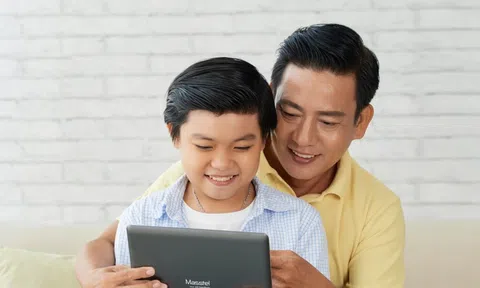 Làm sao để trẻ không sa đà trên Internet khi học online?