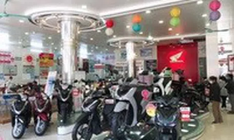 Giá xe máy cận Tết Nguyên đán, Honda SH bất ngờ giảm mạnhicon