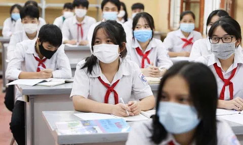 Thủ tướng yêu cầu sớm cho học sinh từ 12 tuổi trở lên đến trường sau Tết