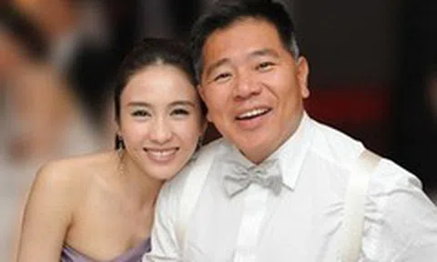 Lê Tư kỷ niệm 13 năm ngày cưới với chồng đại gia tật nguyền