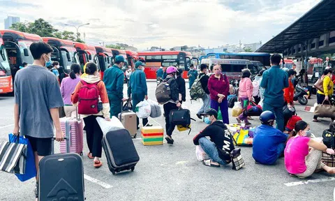 Thủ tướng: Không đặt ra những quy định gây khó khăn cho người về quê ăn Tết