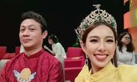 MC VTV Anh Tuấn nhí nhảnh bên hoa hậu Thùy Tiên