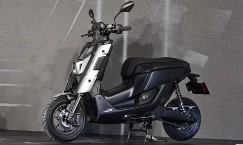 Xe máy điện Yamaha EMF 2022 thiết kế lạ mắt, giá 3.700 USD