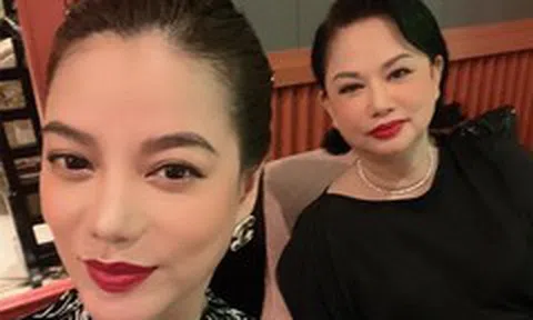 Trương Ngọc Ánh khoe mẹ hoa khôi đẹp sang chảnh