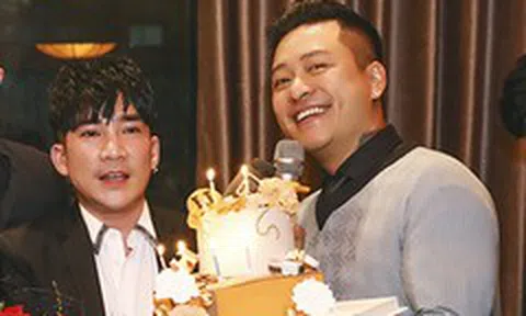 Tuấn Hưng, Khắc Việt mừng Quang Hà đón tuổi 41