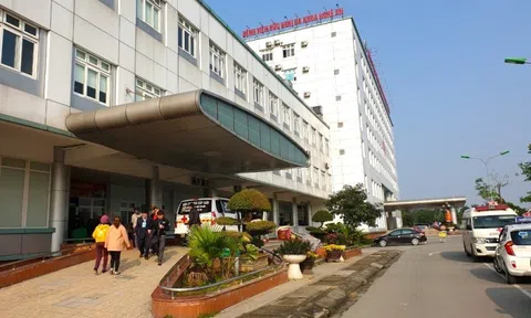 Vụ trưởng khoa bị tố sàm sỡ người nhà bệnh nhân: Lãnh đạo bệnh viện nói gì?