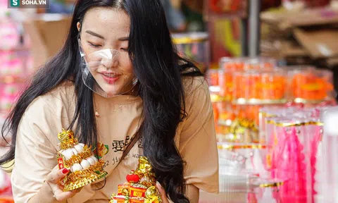 Cùng hot TikToker Hỷ Khí Dương Dương chuẩn bị Tết Nguyên Đán chuẩn người Hoa ở Sài Gòn