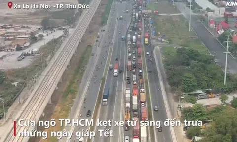 Clip: Cửa ngõ TP. HCM kẹt xe từ sáng đến trưa trong ngày giáp Tết