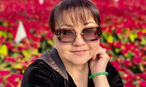 Tuổi U70 danh ca Hương Lan sống bình dị, kín tiếng