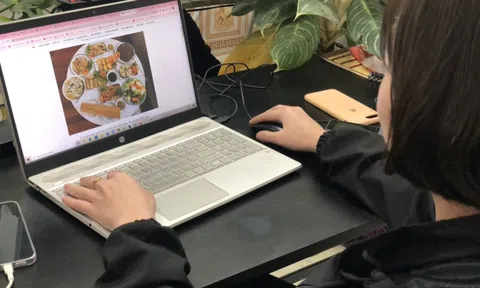 Mâm cỗ thời công nghệ: Hương vị Tết có mua được online?