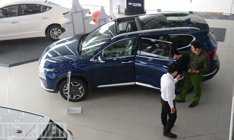 Cận Tết Nguyên đán 2022, nhiều ô tô tại Việt Nam khan hàng đội giá