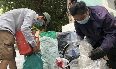 Xóm ve chai buồn hiu ngày cuối năm, chỉ mong có nồi thịt kho ăn Tết