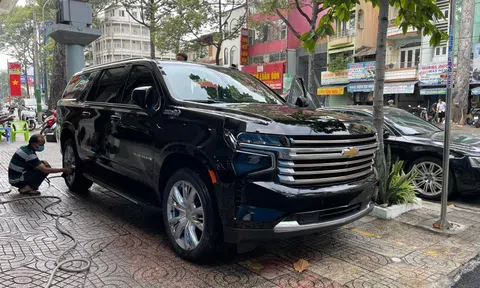 'Xe đặc vụ' Chevrolet Suburban 2021 bất ngờ xuất hiện tại Việt Nam