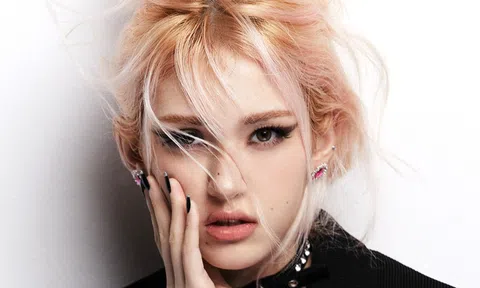 Mê mẩn trước vẻ đẹp nổi loạn của 'bông hồng lai' Jeon Somi