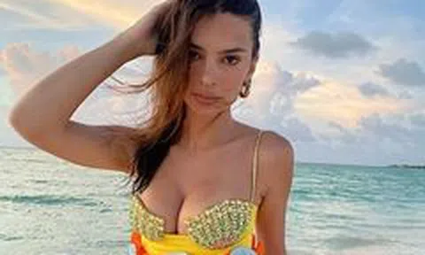 Ảnh nóng bỏng mắt của siêu mẫu có 29 triệu người theo dõi