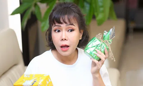 Việt Hương mang về vali tiền, được khán giả tặng vàng khi đi tấu hài Tết