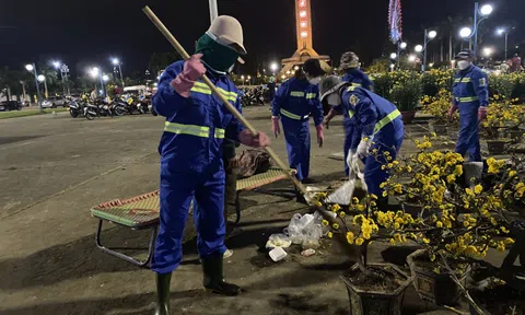 Những phận đời mưu sinh đêm giao thừa