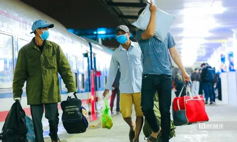 Chuyến tàu cuối cùng của năm Tân Sửu